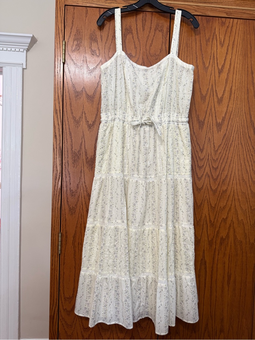Sorella Cream Floral Spaghetti-Strap Tiered Maxi Dress